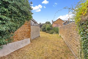 11 Culworth Road Chipping Warden